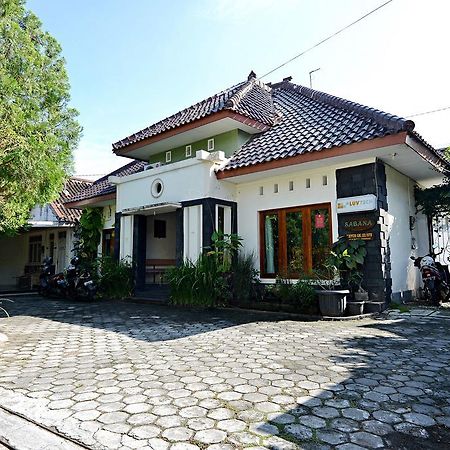 Zen Rooms Sabana Urip Sumoharjo Yogyakarta Exterior foto