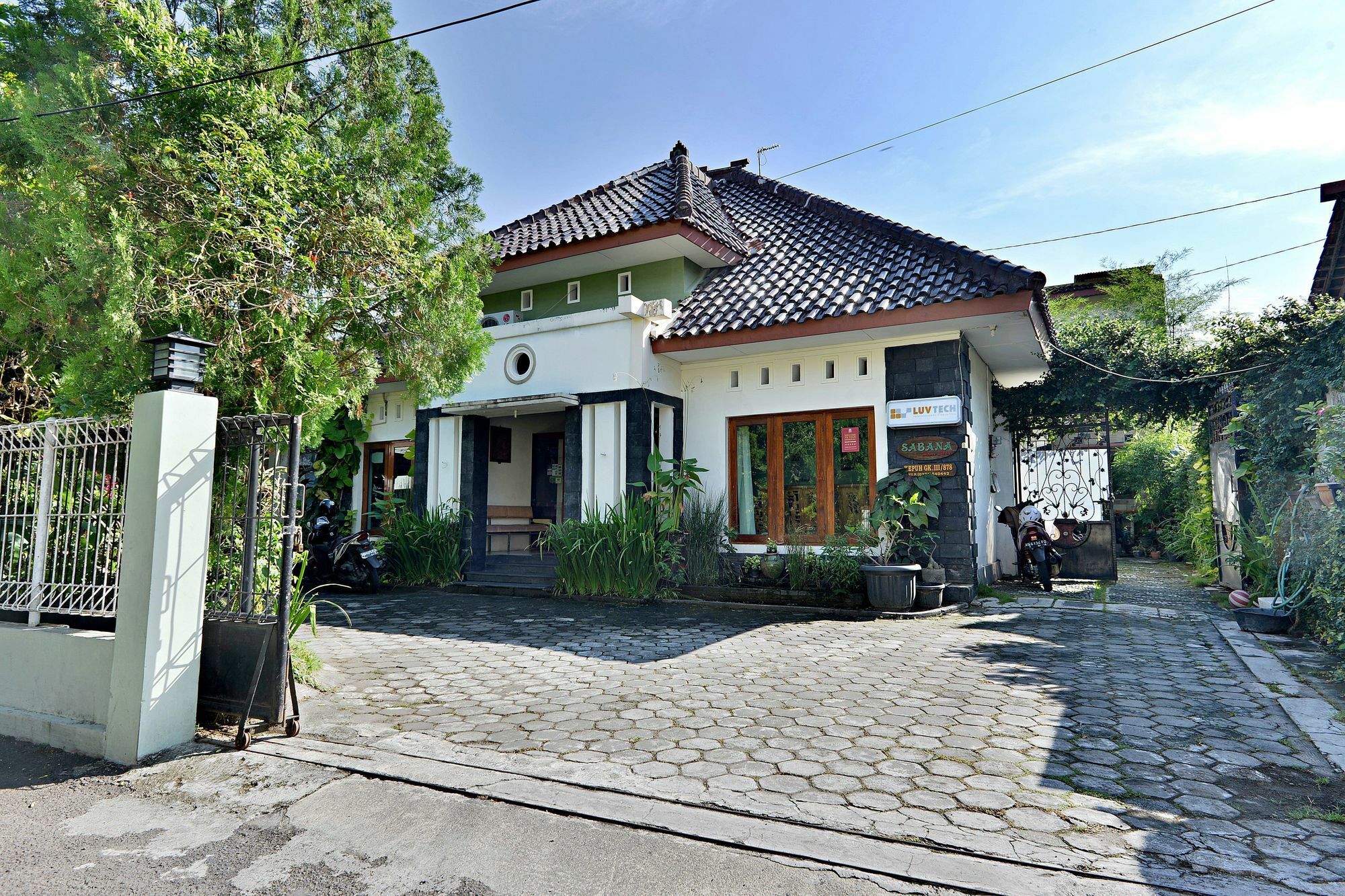 Zen Rooms Sabana Urip Sumoharjo Yogyakarta Exterior foto