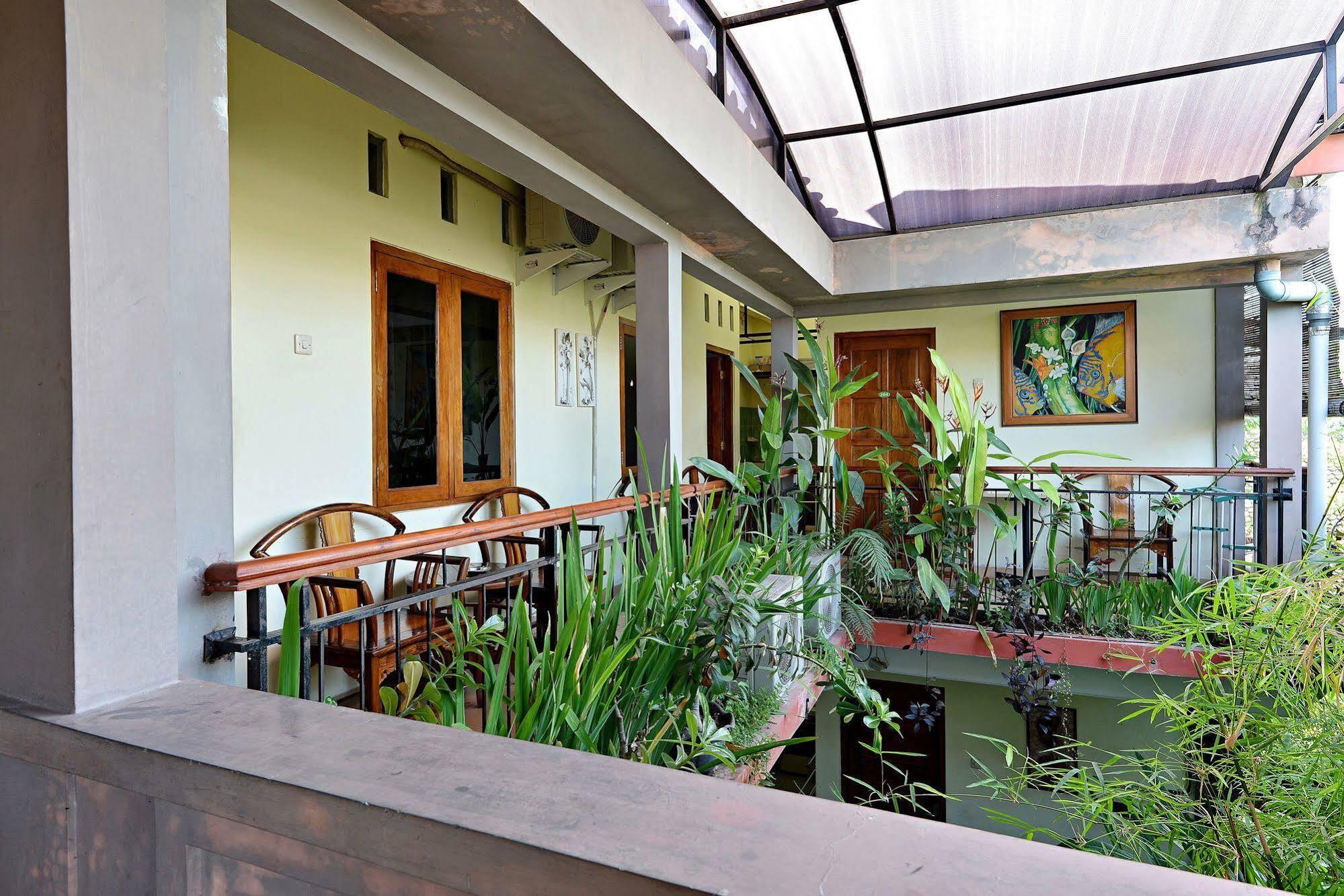 Zen Rooms Sabana Urip Sumoharjo Yogyakarta Exterior foto