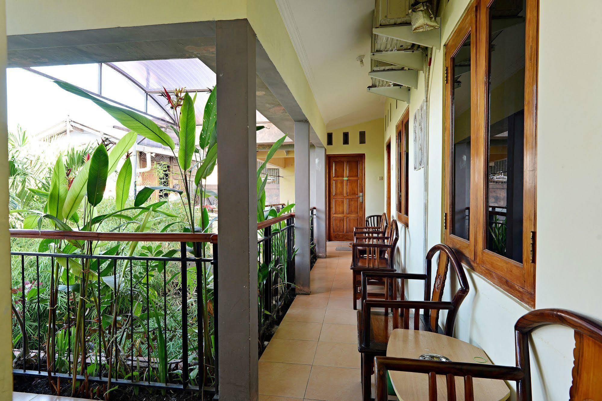 Zen Rooms Sabana Urip Sumoharjo Yogyakarta Exterior foto